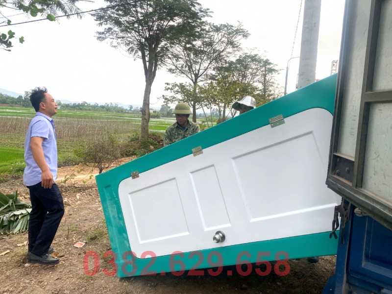 gia-thue-nha-ve-sinh-di-dong-tai-quang-ninh (5)